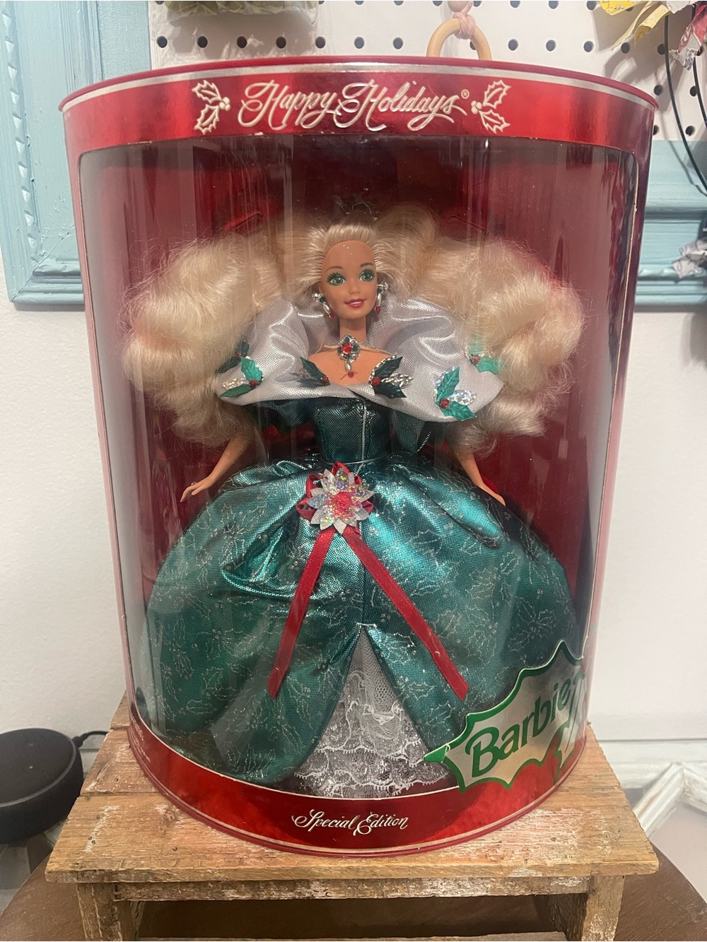 Barbie Happy Holidays Green Special Edition Doll Vintage 1995
